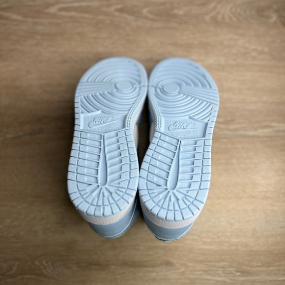 Air Jordan 1 Mid Light Blue - Picture 7 of 8